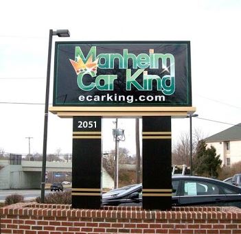 car dealership signage