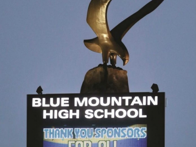 high school sign with eagle