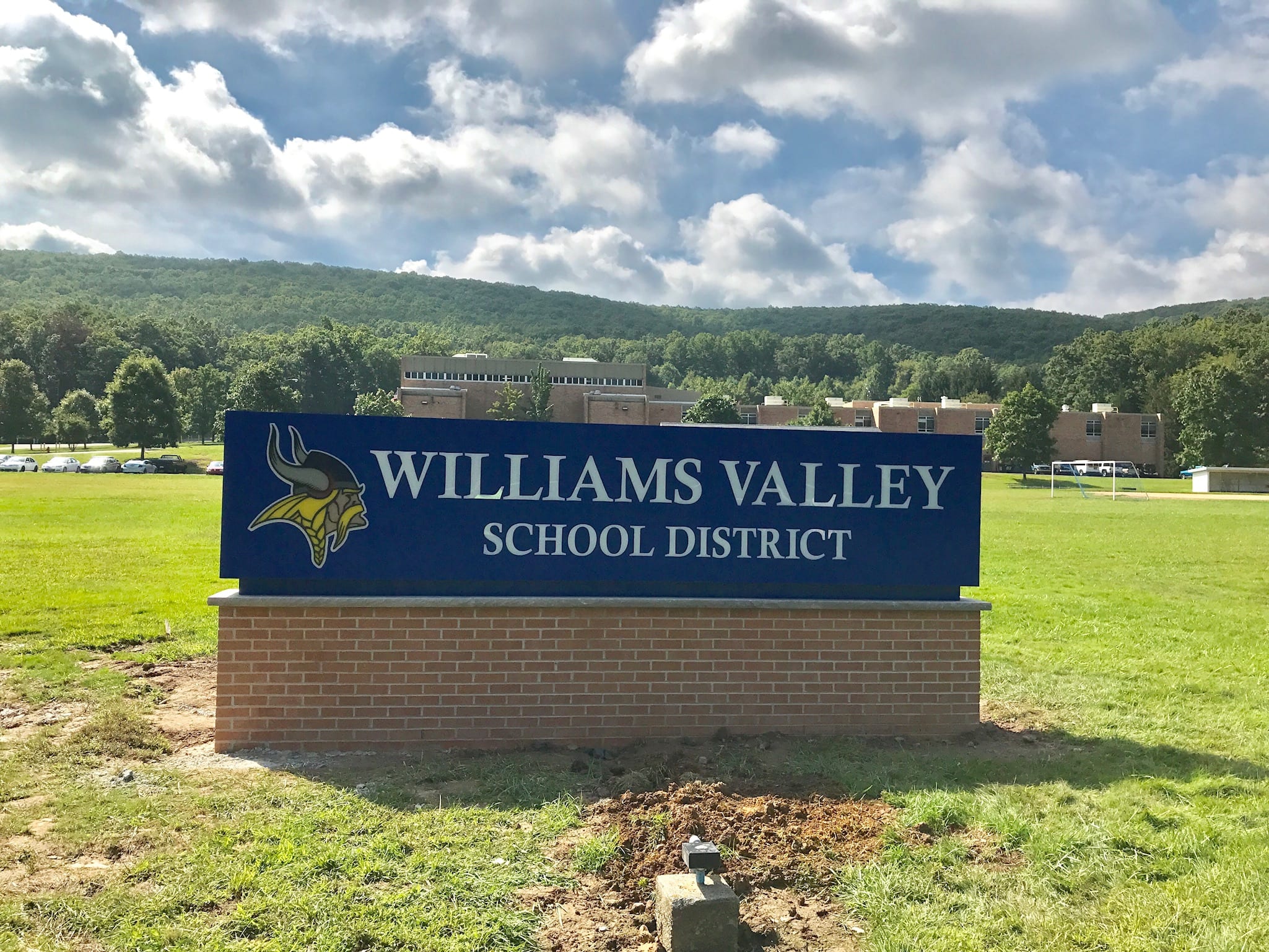 Williams valley school district sign