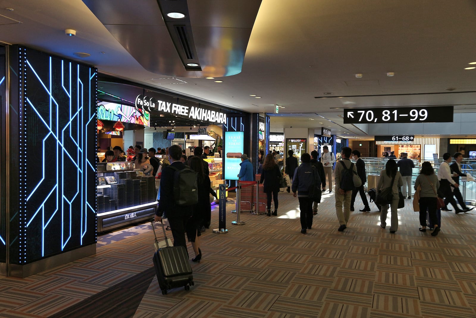 How Important Are Airport Signs? How Important Are Airport Signs?