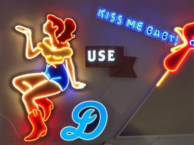 Neon High Quality Sign and Repairs