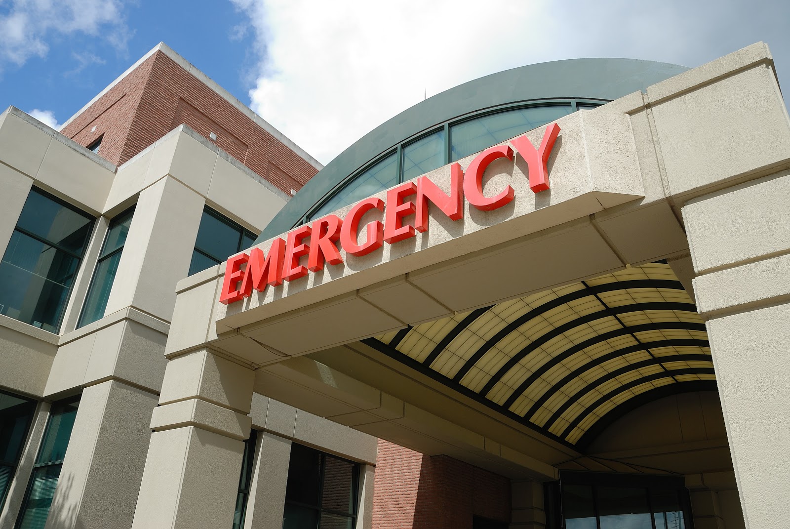 Emergency-Room-Sign-7802953