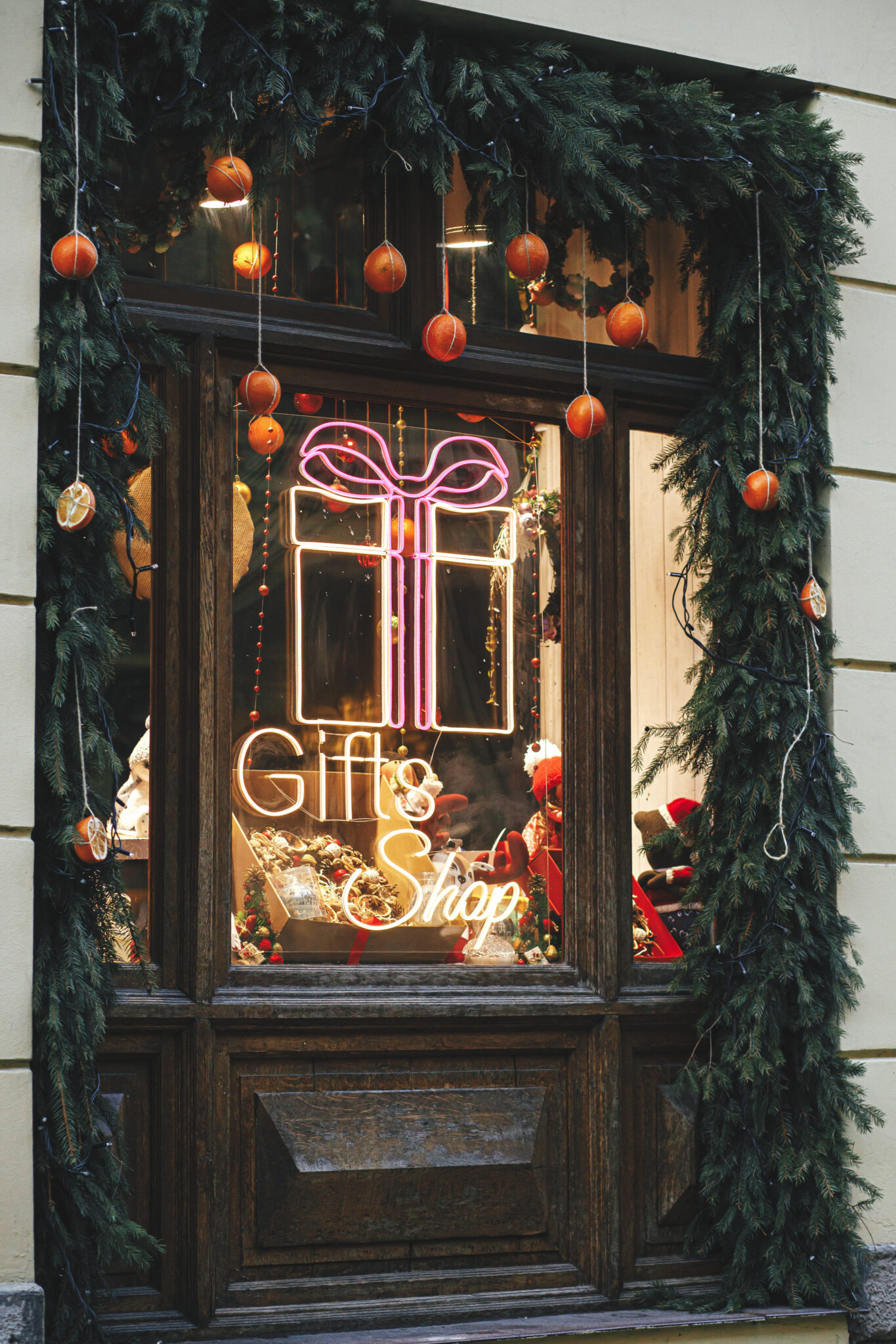 Make Your Storefront Stand Out for the Holidays