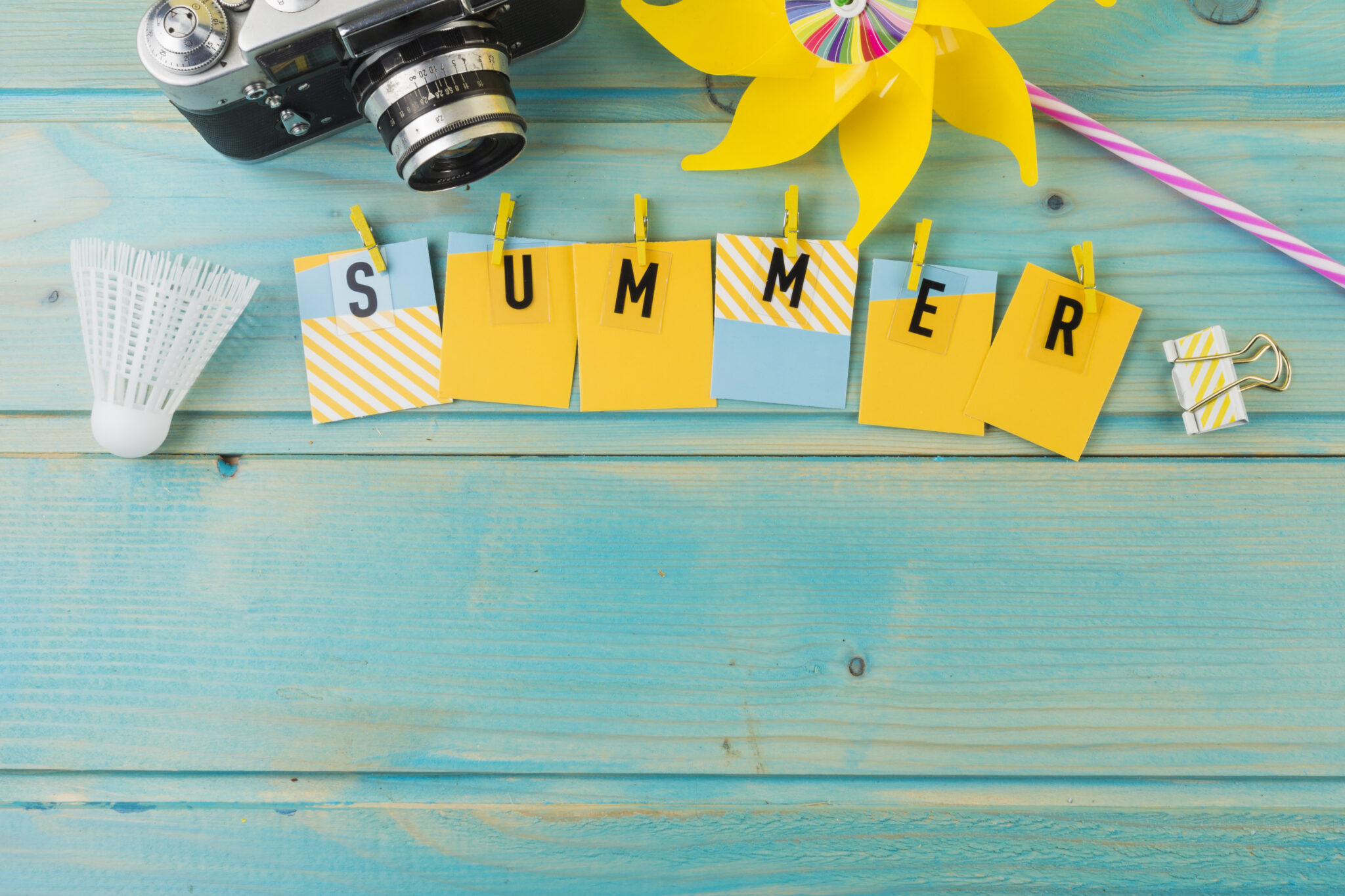 OLYMPUS DIGITAL CAMERA The right summer signage can have your retail business booming!